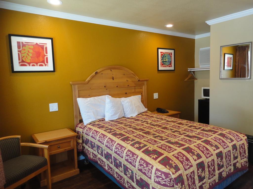 Colusa Motel מראה חיצוני תמונה